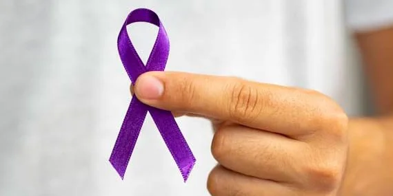 Fevereiro Roxo: confira as principais recomendações para o tratamento do Alzheimer, Fibromialgia e Lúpus